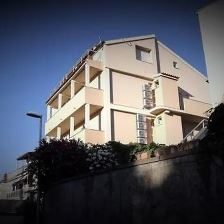 Holidays Budget 12 Appartamento