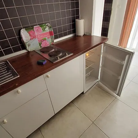 Appartement Holidays Budget 12 *